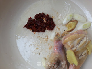 叶蘑焖鸡腿的做法步骤：5