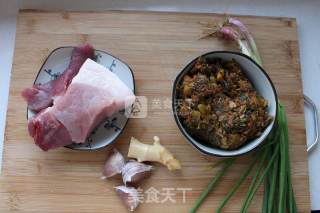腌菜炒肉——米饭杀手的做法步骤：1