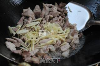 腌菜炒肉——米饭杀手的做法步骤：6