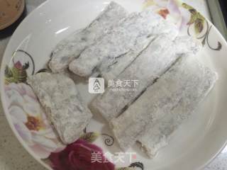 糖醋带鱼的做法步骤：2