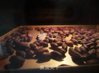 黑花生版超级料足牛轧糖的做法步骤：3