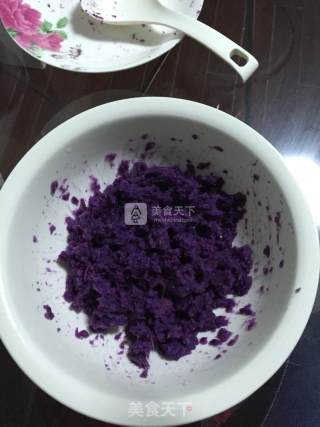 紫薯球的做法步骤：1
