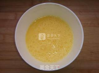 滑蛋虾仁的做法步骤：3