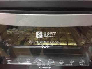 蔓越莓饼干的做法步骤：1