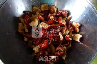 养生小点糖卷果的做法步骤：1