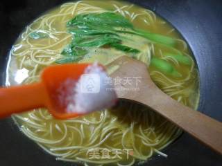 咖喱拉面鲜虾小馄饨的做法步骤：6