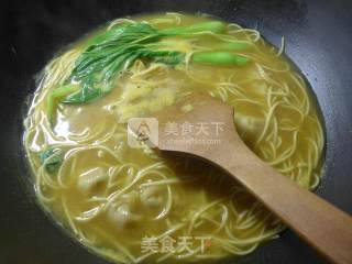 咖喱拉面鲜虾小馄饨的做法步骤：7
