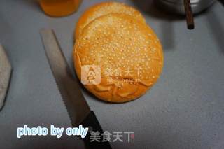 猪肉汉堡包的做法步骤：1