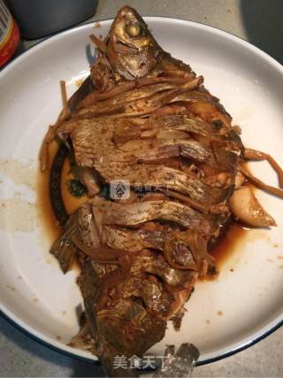 酱炖黄花菜武昌鱼的做法步骤：11