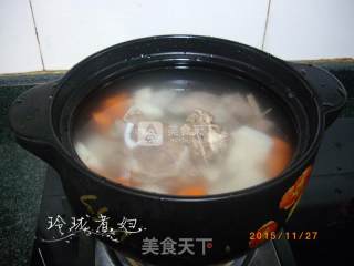 粉葛猪骨汤的做法步骤：3