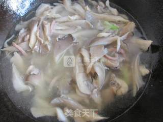 鲜美肉丝蘑菇汤的做法步骤：6