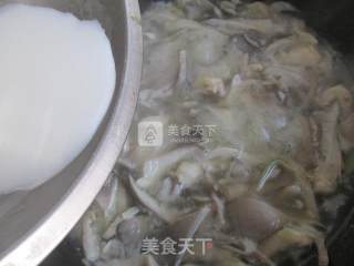 鲜美肉丝蘑菇汤的做法步骤：7