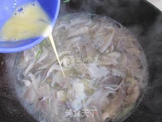 鲜美肉丝蘑菇汤的做法步骤：8