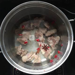 棒菜炖年糕的做法步骤：2