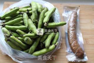 红肠炒豆瓣的做法步骤：1