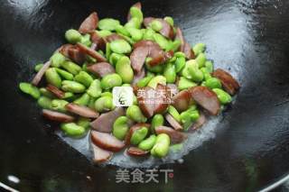 红肠炒豆瓣的做法步骤：7
