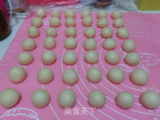 【花朵甜甜圈】的做法步骤：9