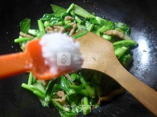 猪肉炒菜芯的做法步骤：8