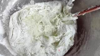 治挑食腊肉饼的做法步骤：1
