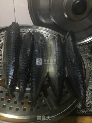 番茄鲅鱼的做法步骤：1