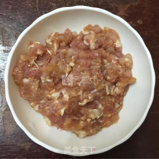 豌豆炒肉末的做法步骤：1