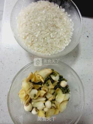 百合莲子绿豆粥的做法步骤：1