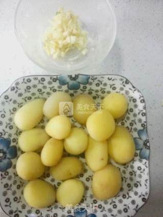 香煎土豆的做法步骤：3