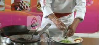 【桃李厨艺】桃李大师干货分享——文老师教你川味干煸素鳝丝的做法步骤：2