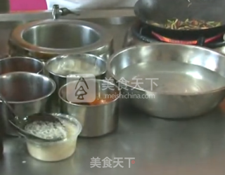 【桃李厨艺】桃李大师干货分享——文老师教你川味干煸素鳝丝的做法步骤：6