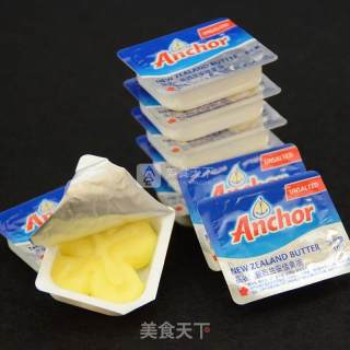 牛轧糖的做法步骤：1