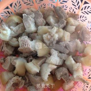 豆腐乳炖猪蹄的做法步骤：2