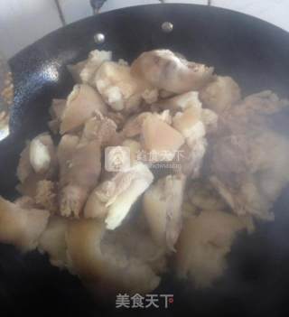 豆腐乳炖猪蹄的做法步骤：5