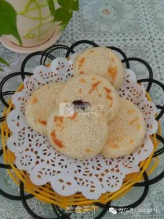 蓝莓馅烧饼by：普蓝高科蓝莓美食特约撰稿人的做法步骤：2