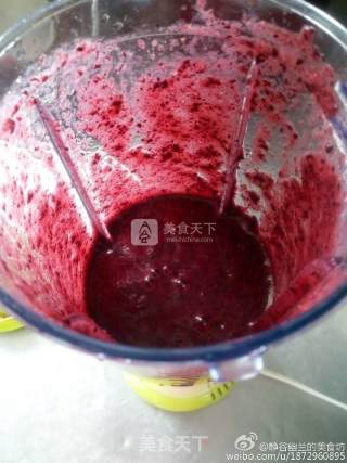 蓝莓面条by：普蓝高科蓝莓美食特约撰稿人的做法步骤：2