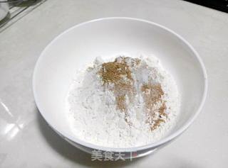 葱香手撕饼的做法步骤：2