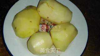 土豆生闷兔肉的做法步骤：1