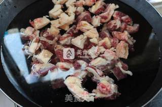 红烧牛腩的做法步骤：3