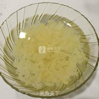 木瓜银耳糖水的做法步骤：4