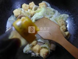 牛筋丸油豆腐煮白菜的做法步骤：6