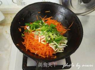 胡萝卜鸡蛋炒青蒜的做法步骤：7