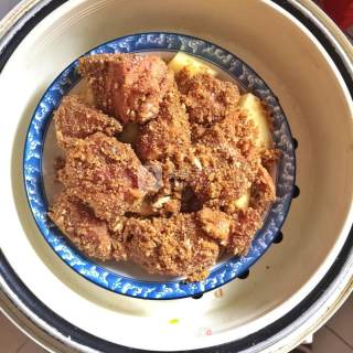 土豆粉蒸排骨的做法步骤：8