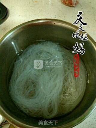 黄鸭叫鱼籽火锅的做法步骤：6