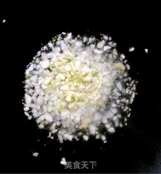 西芹百合溜虾仁的做法步骤：10