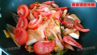 泡椒豆腐焖黄蜂鱼的做法步骤：6