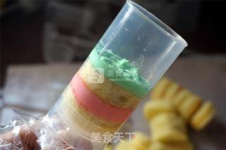 彩虹推推乐蛋糕的做法步骤：5