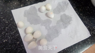 虎皮鹌鹑蛋的做法步骤：2