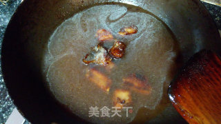 果香糖醋排骨的做法步骤：4