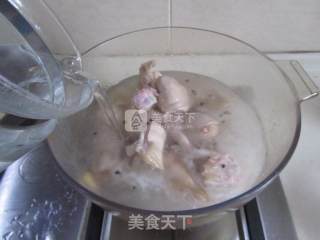蹄花莲藕汤的做法步骤：5