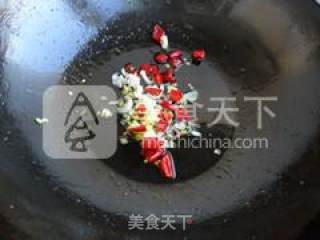 雪菜肉末炒黄豆的做法步骤：4