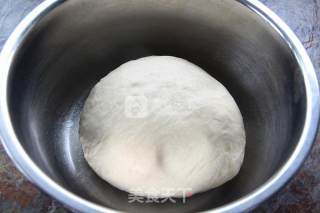最进行流行的乳酪包的做法步骤：3